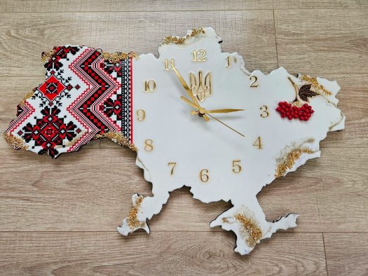 Настінний годинник з епоксидної смоли ручної роботи "Карта України & Вишиванка"