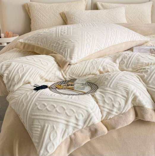 Постільна білизна «Вʼязка (light beige)»