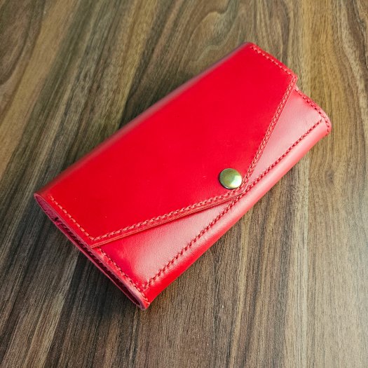 Гаманець жіночий червоного кольору